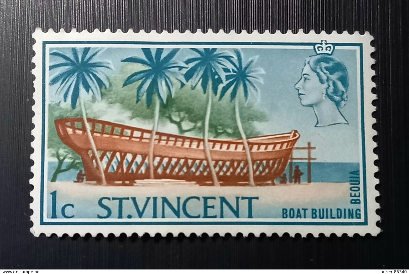 Saint Vincent 1965 Queen Elizabeth II And Local Motives - St.Vincent (1979-...)