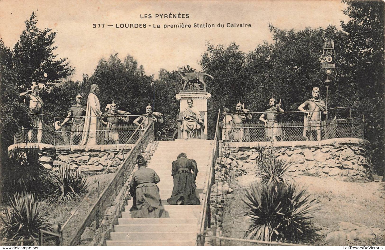 FRANCE - Lourdes - La Première Station Du Calvaire - Carte Postale Ancienne - Lourdes