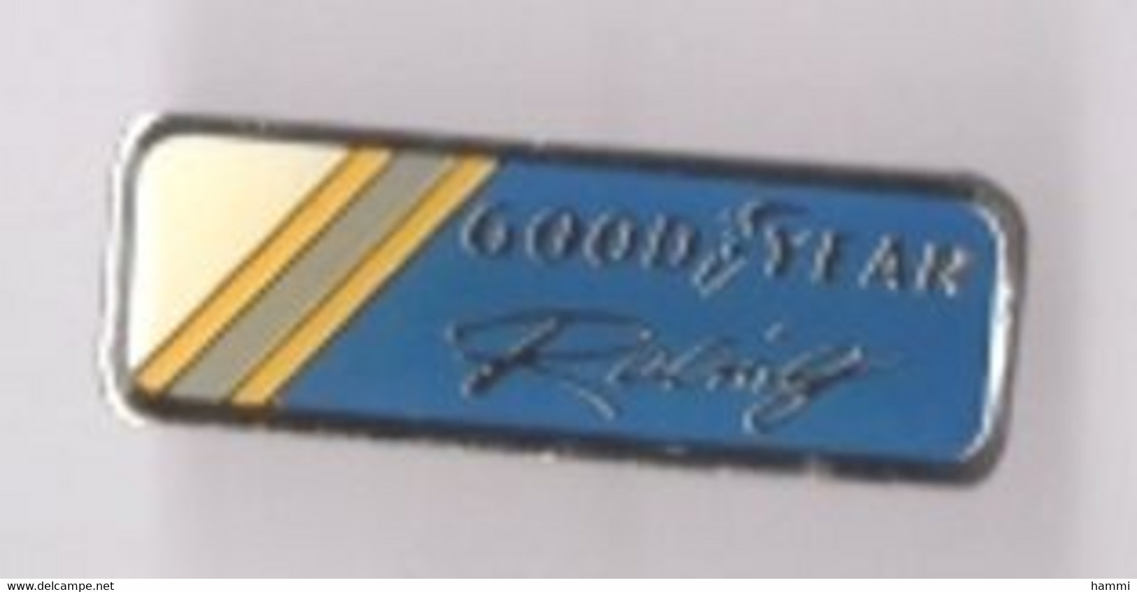 VT142 Pin's Pneu Goodyear Racing Usine Amiens-Nord Achat Immédiat - Rally