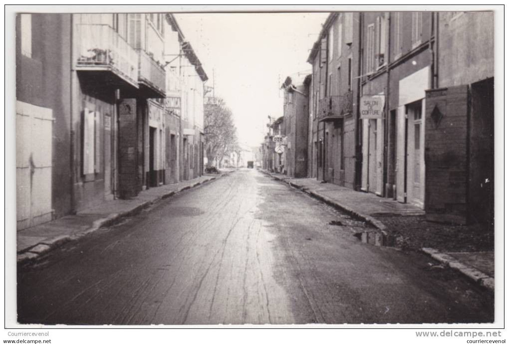 CPSM - TRETS (Bouches Du Rhône) - Avenue De La Gare - Trets