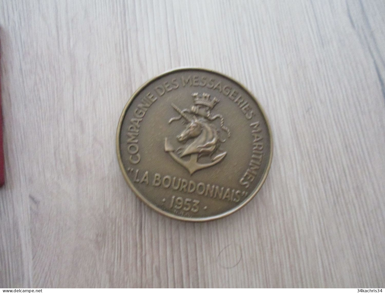 Médaille De Table La Bourdonnais Compagnies Messageries Maritimes 1953 5.5 Diam 100g Environs Dans Sa Boite - Décoration Maritime