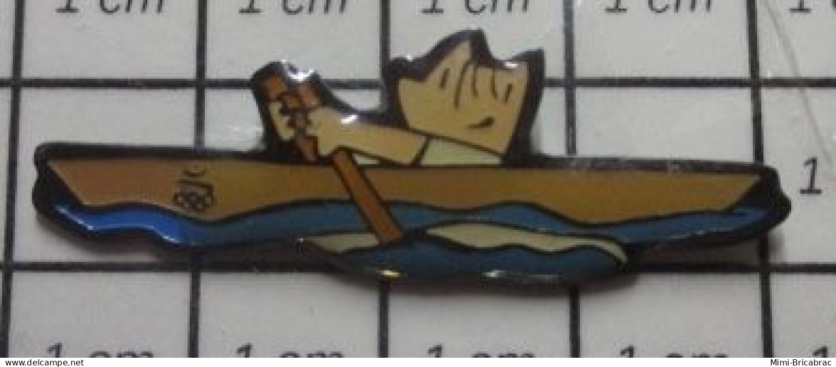 511A Pin's Pins / Beau Et Rare / SPORTS /  AVIRON  JEUX OLYMPIQUES 1992 BARCELONE MASCOTTE COBI - Aviron