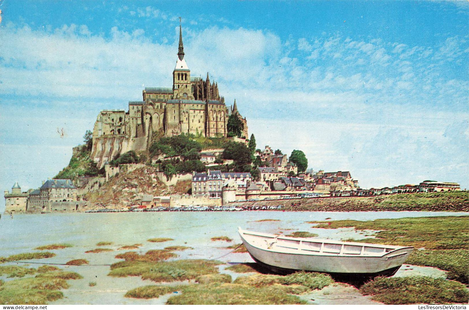 FRANCE - Le Mont Saint Michel - Une Barque Au Repos - Colorisé - Carte Postale - Le Mont Saint Michel