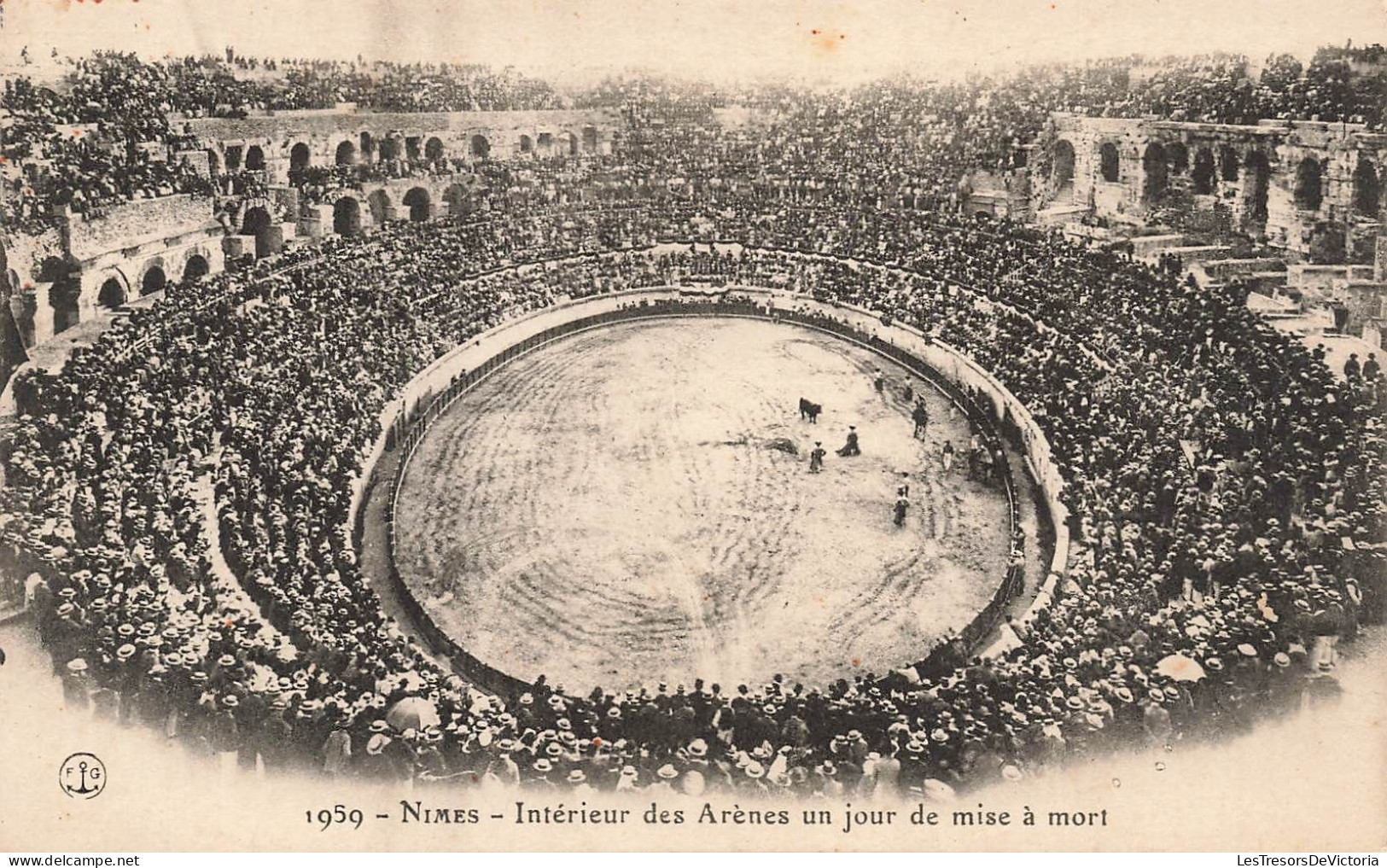 FRANCE - Nîmes - Intérieur Des Arènes Un Jour De Mise à Mort - Carte Postale Ancienne - Nîmes