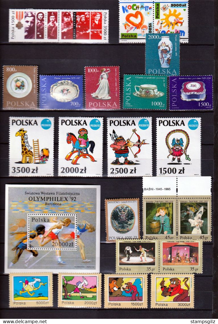 Pologne Lot De Timbres Neufs** Sans Charnieres +blocs** - Verzamelingen