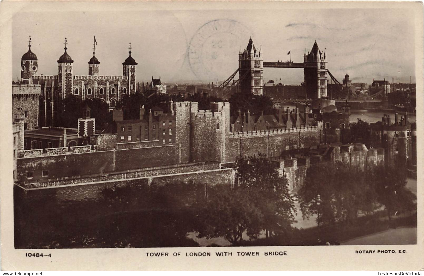 ROYAUME-UNI - Angleterre - London - Tower Of London With Tower Bridge - Carte Postale Ancienne - Tower Of London