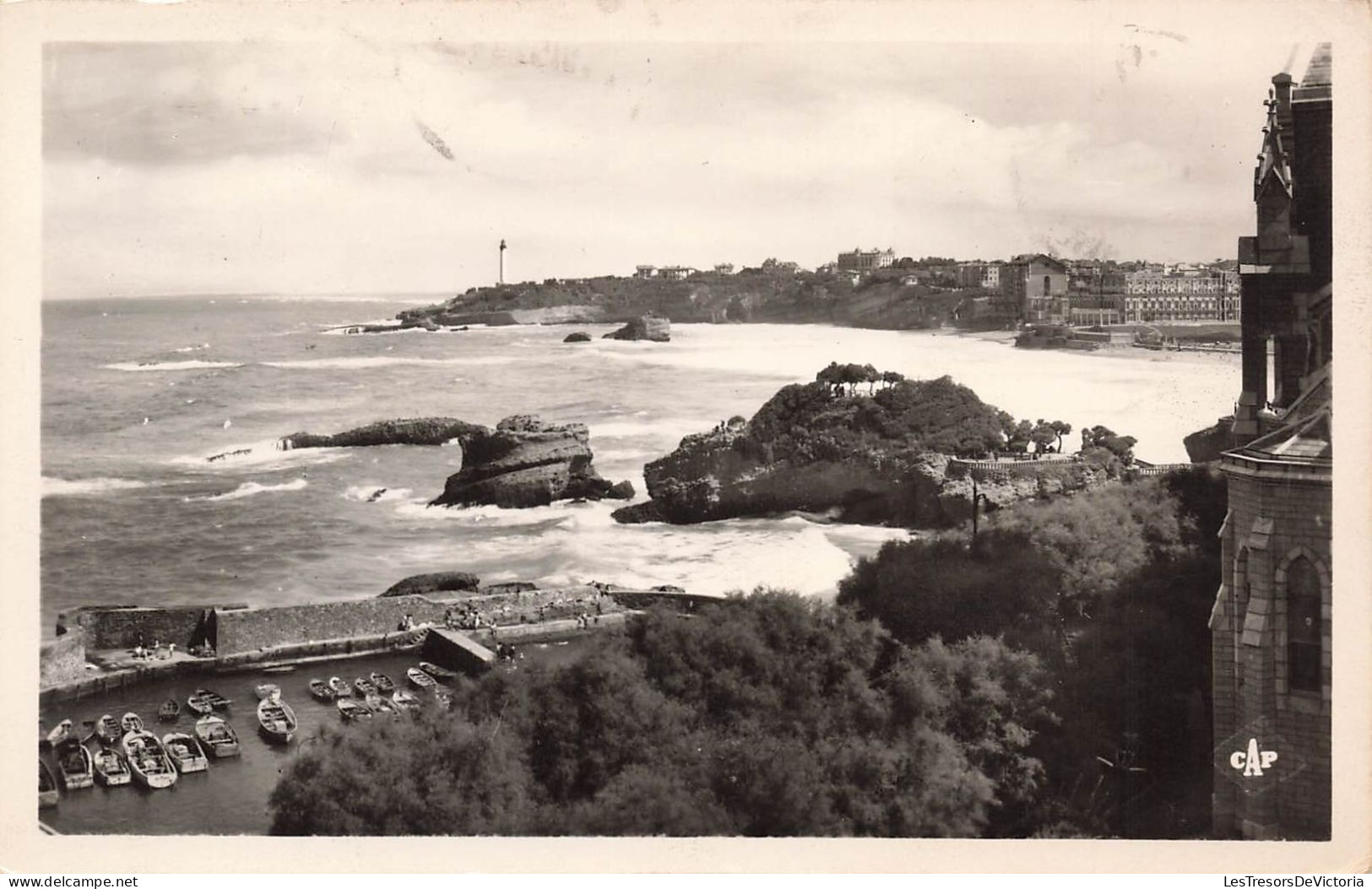 FRANCE - Biarritz - Le Phare - Le Basta Et Le Port Des Pêcheurs - Carte Postale - Biarritz