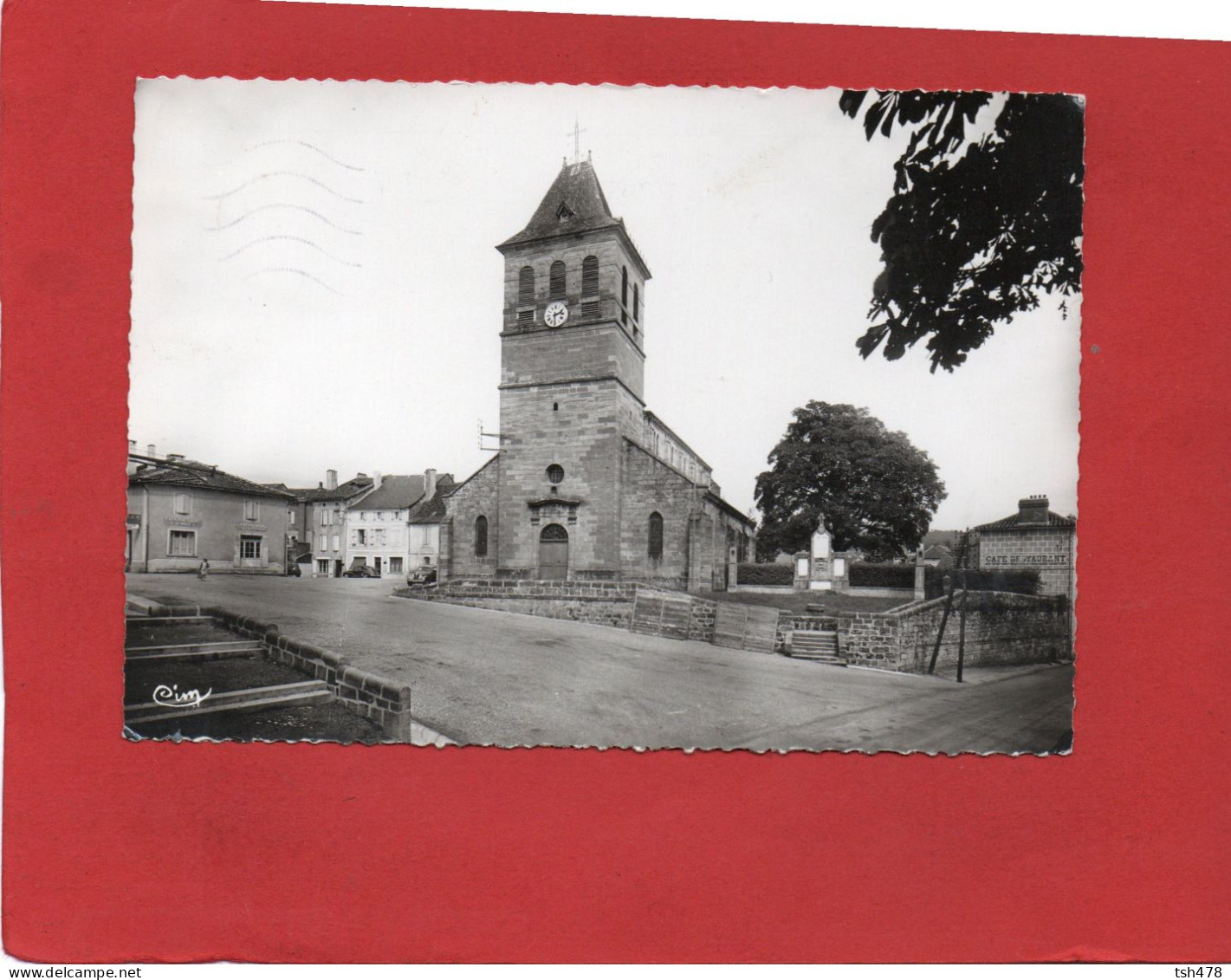 46----LACAPELLE MARIVAL--La Place Du Fort, L'église---peu Courante---voir 2 Scans - Lacapelle Marival