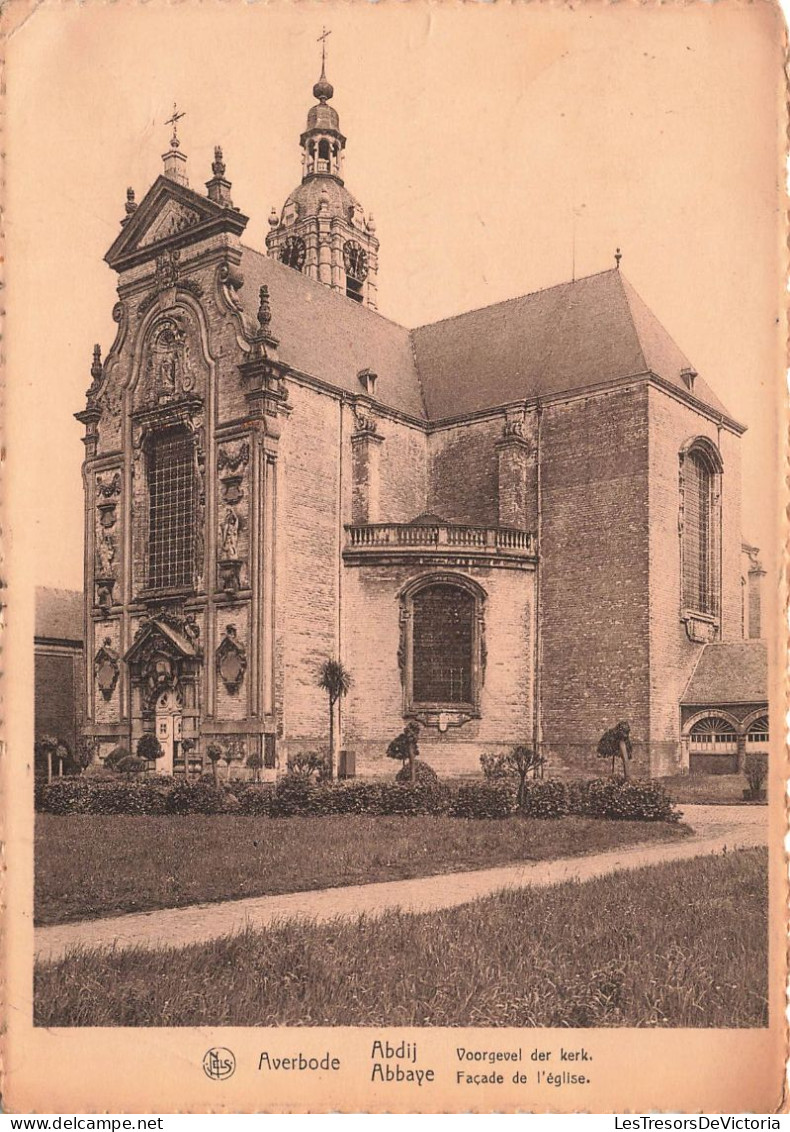 BELGIQUE - Averbode - Abbaye - Façade De L'église - Carte Postale Ancienne - Altri & Non Classificati