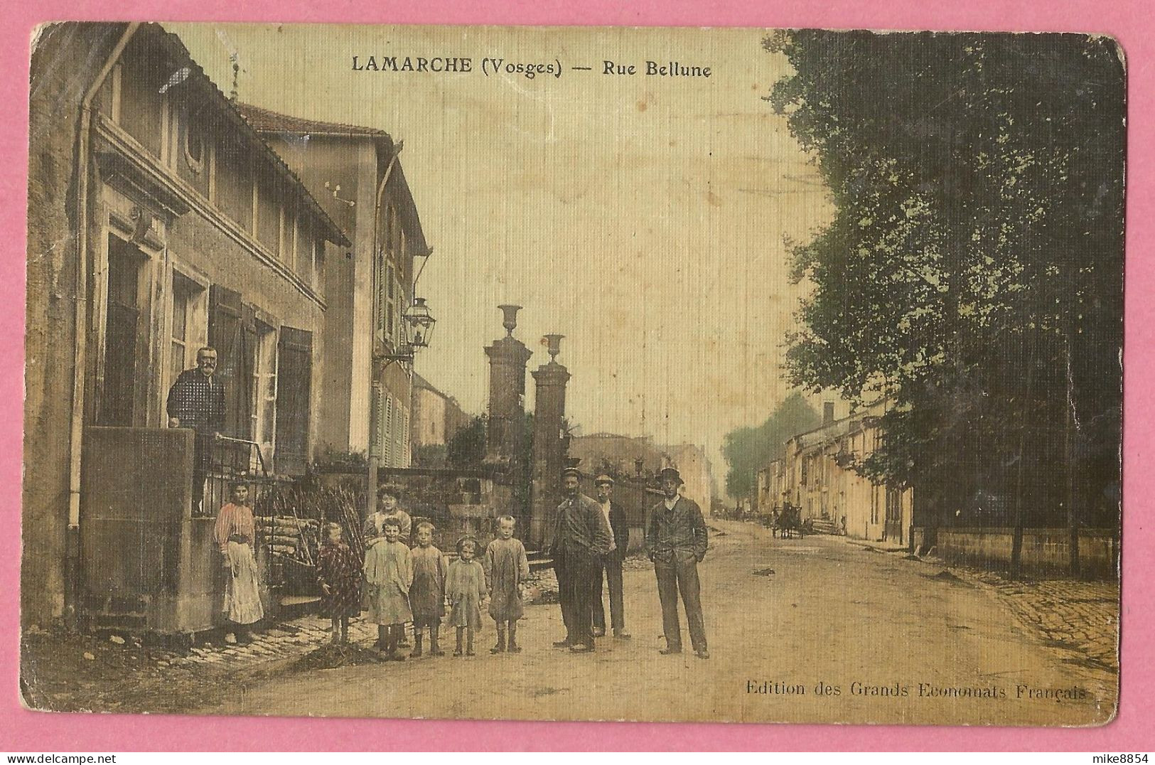 SAS1149   CPA    LAMARCHE  (Vosges)   Rue Bellune - Animation  -  Carte Toilée  ++++ - Lamarche