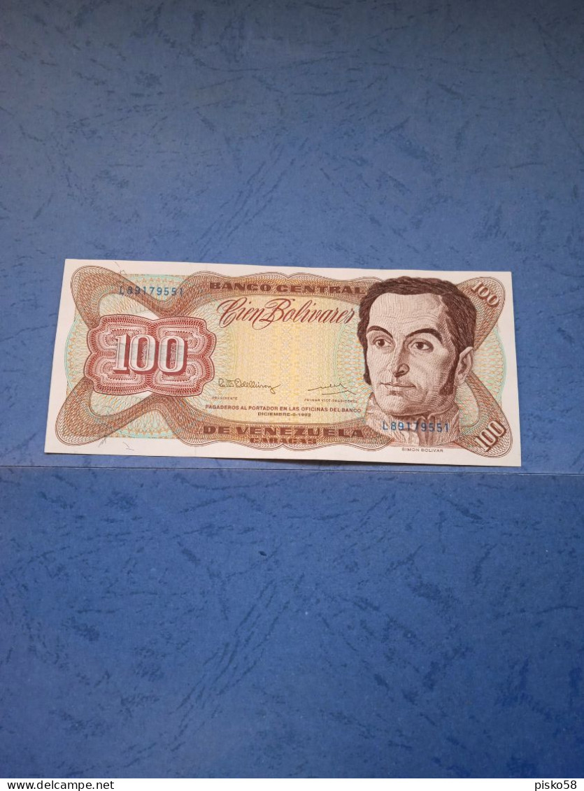 VENEZUELA-P66e 100B 8.12.1992 UNC - Venezuela