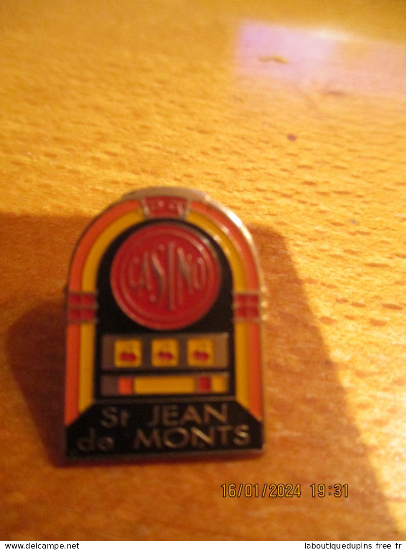 Lot 03 -- Pin's Casino Saint Jean De Monts -- Dernier Vendu 05 / 2021 - Juegos