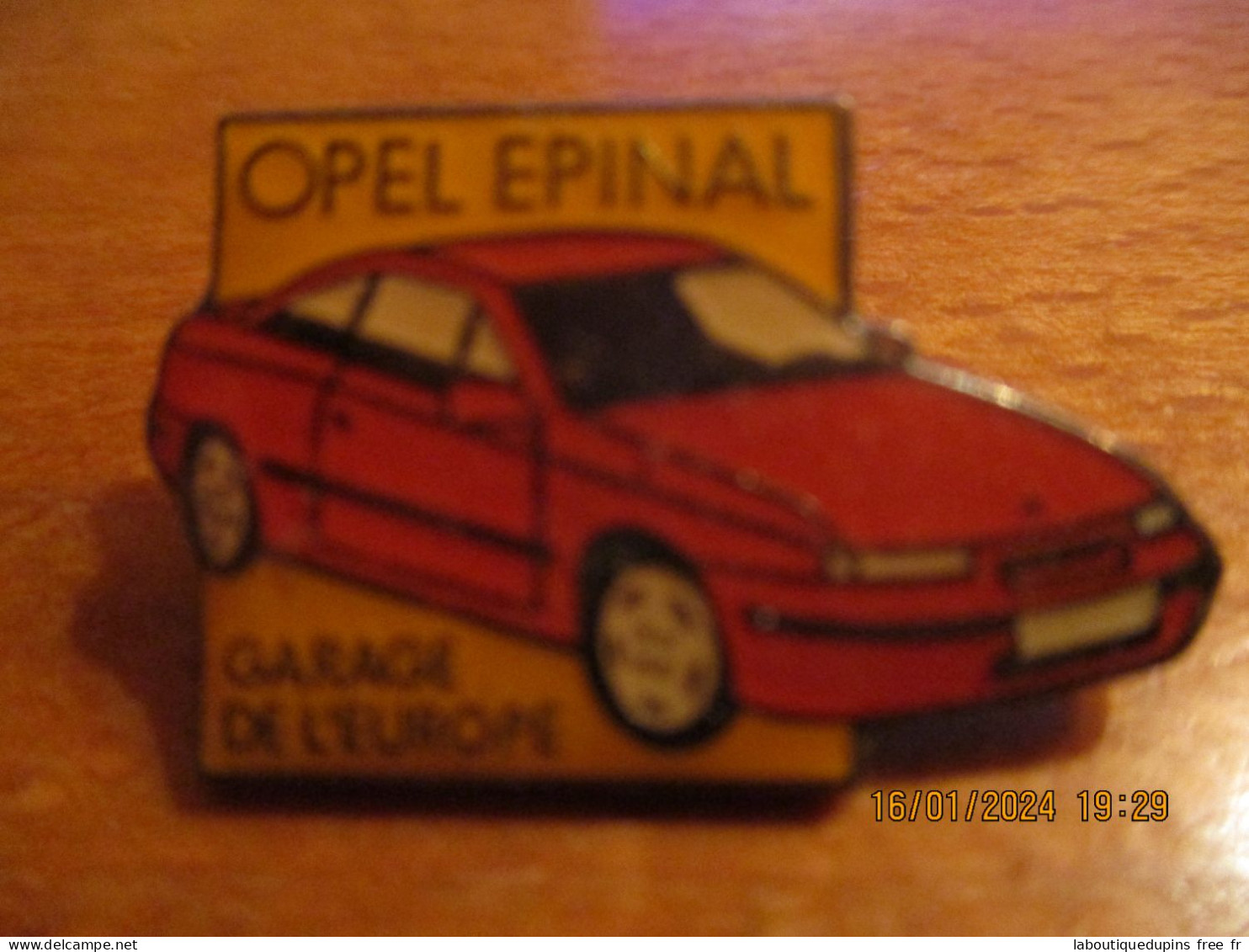 Lot 03 -- Pin's Opel Epinal Garage De L'Europe -- Dernier Vendu 04 / 2023 - Opel