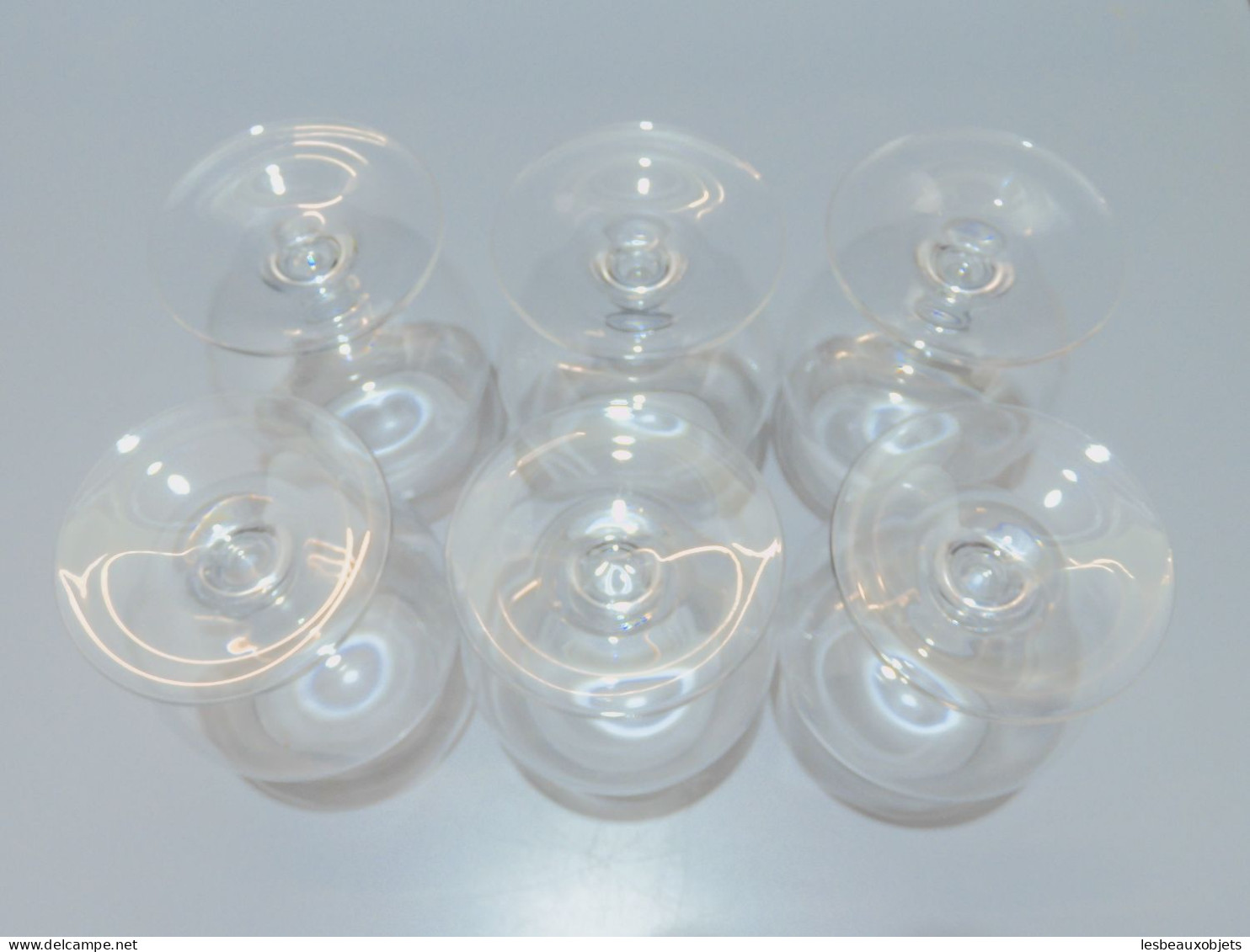 -6 GROS VERRES à COGNAC en CRISTAL sans marque visible VITRINE  TABLE   E