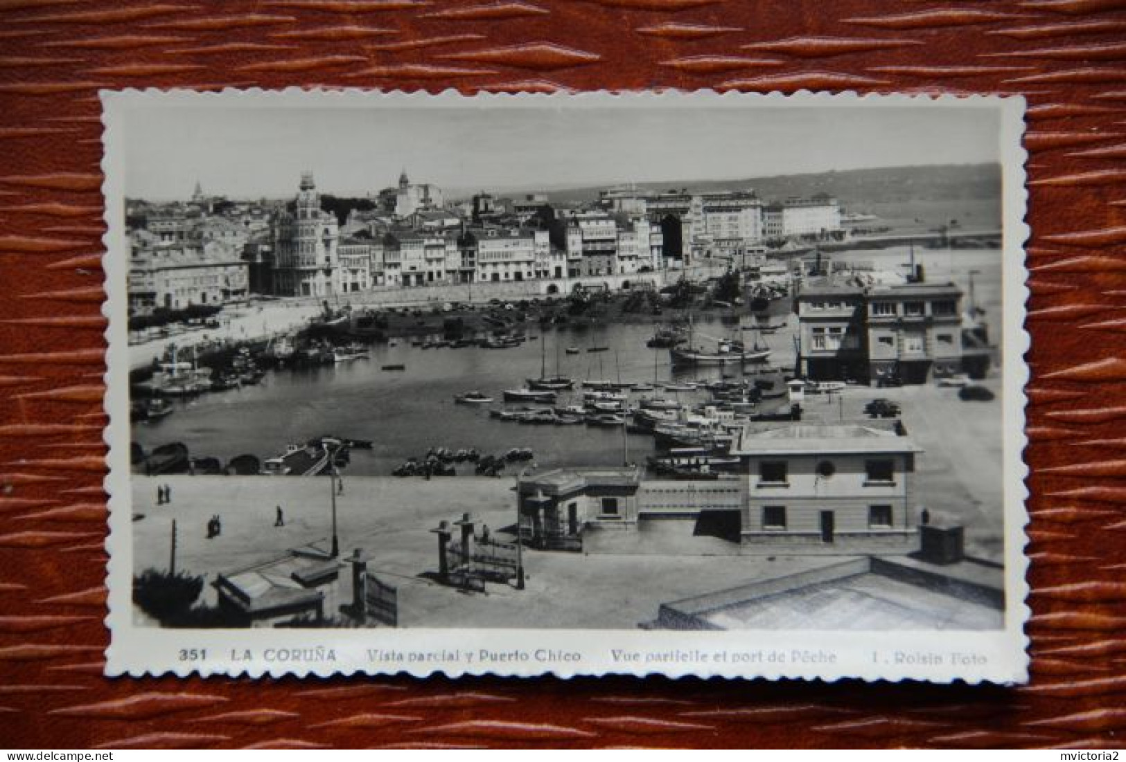 ESPAGNE - LA COROGNE : Vue Partielle Et Port De Pêche - La Coruña