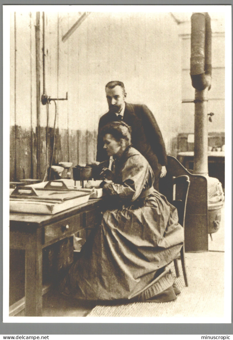 CPM - Pierre Et Marie Curie - Hangar De La Découverte - Nobel Prize Laureates