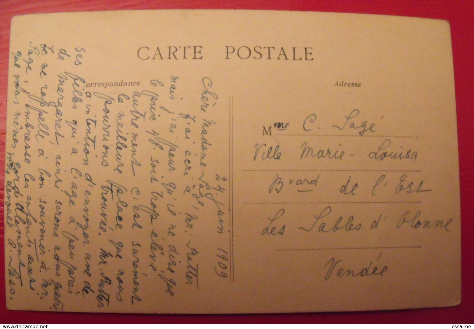 Carte Postale Val De Marne 94. établissements Pénitentiaires De Fresnes. Costume Pénal Capuchon En étamine - Fresnes