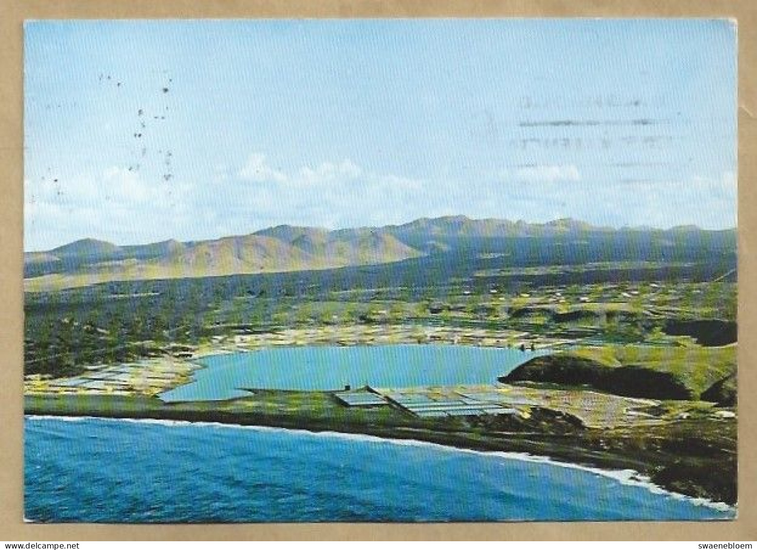 ES.- SPANJE. LANZAROTE. JANUBIO. LAGO Y SALINAS. - Lanzarote