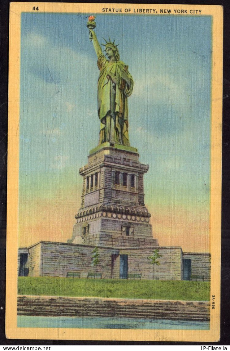 United States - New York - Statue Of Libery - Freiheitsstatue