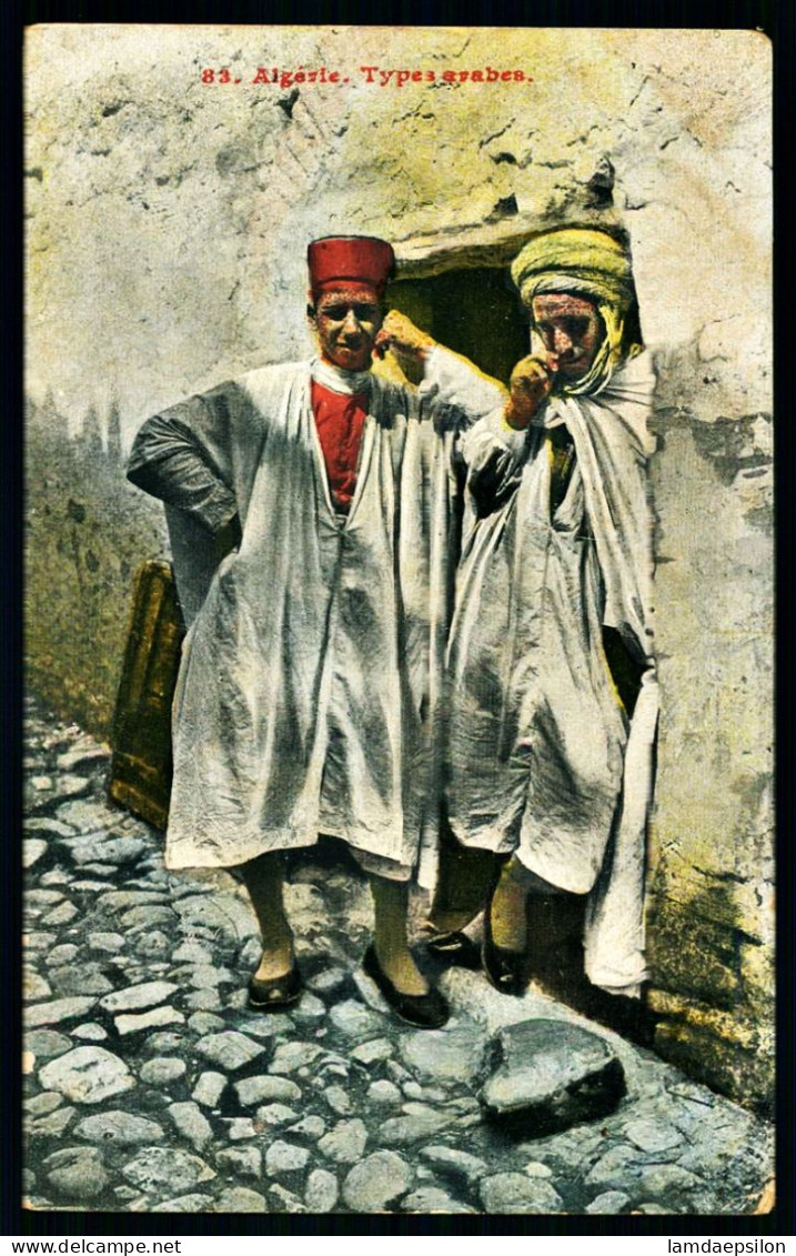 A67  ALGERIE CPA TYPES ARABES - Collections & Lots