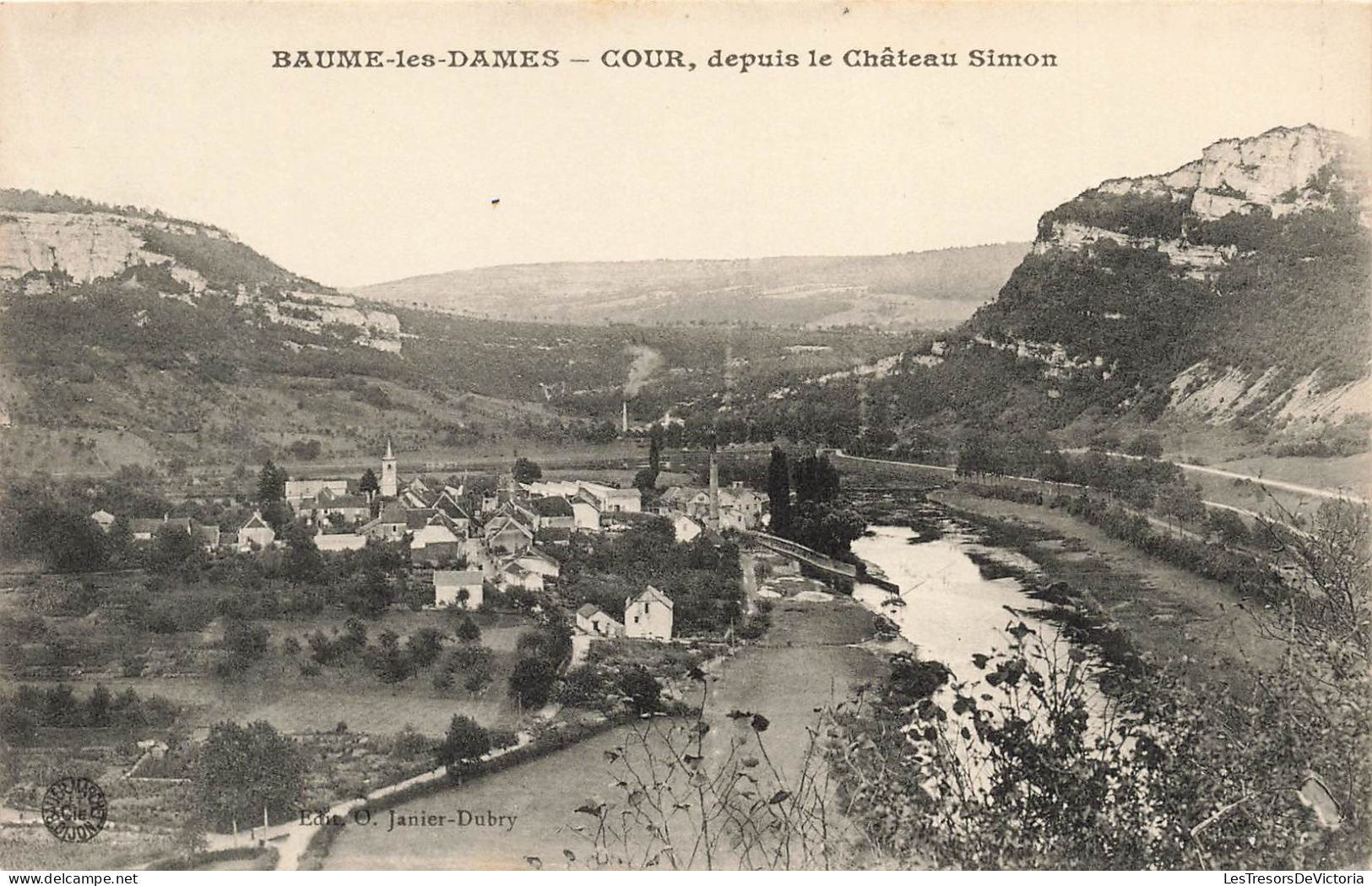 FRANCE - Baume Les Dames - Cour Depuis Le Château Simon - Carte Postale Ancienne - Baume Les Dames