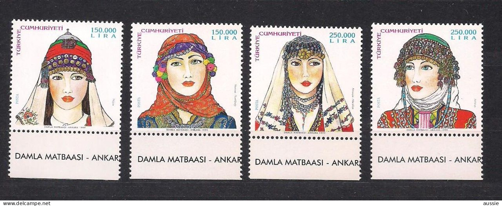 Turquie Turkije 1999 Yvertn° 2932-2935 *** MNH Cote 6 € Coiffures Traditionelles - Ungebraucht