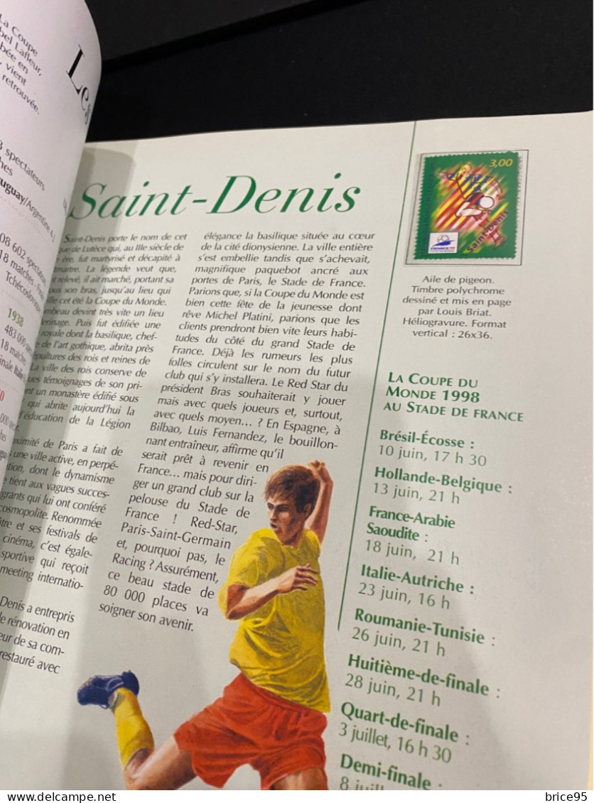 France - Livre Timbrés - Les Mémoires De Footix - 70 Ans De Coup De Monde De Football - 1998 - Lettres & Documents