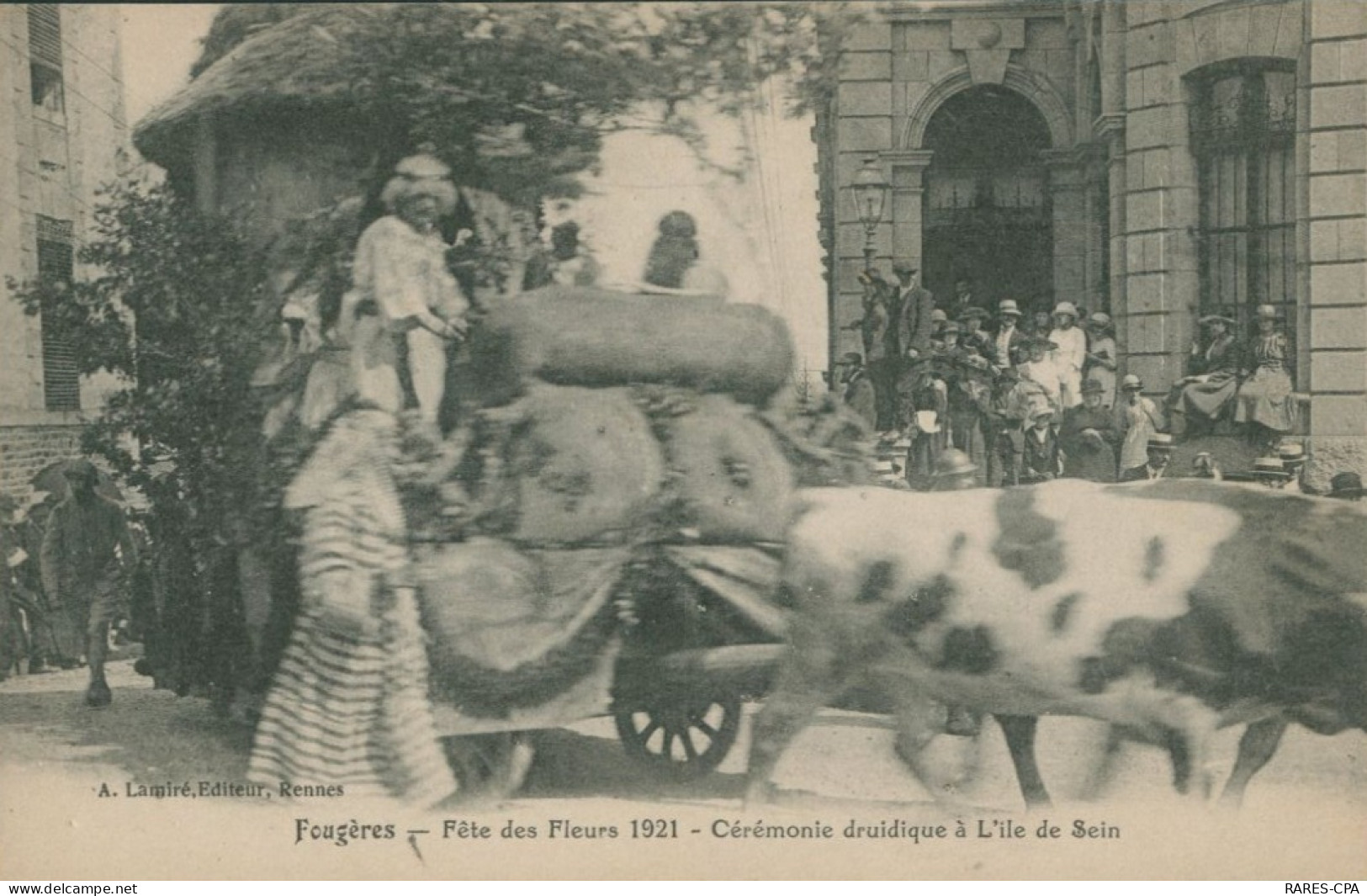 35 FOUGERES - Fete Des Fleurs 1921 - Cérémonie Druidique à L'ile De Sein - Fougeres