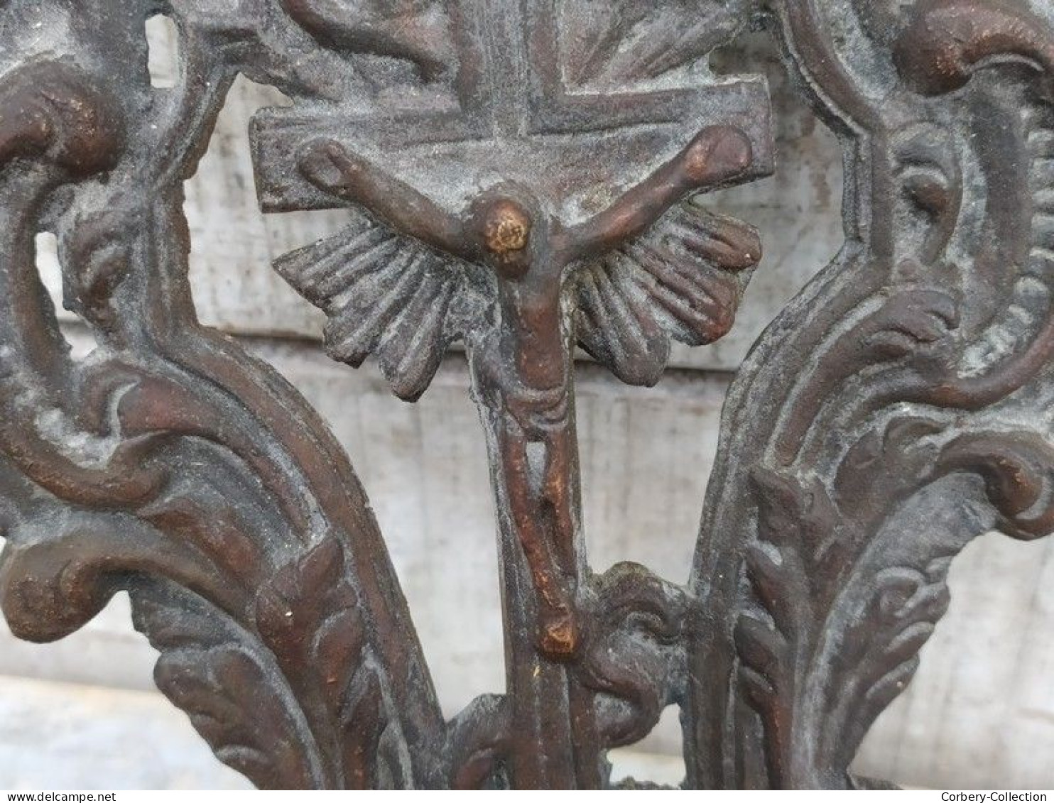 Ancien Bénitier Bronze Moulé Croix Crucifix Christ Têtes Anges Angelots XVIIIe/XIXème