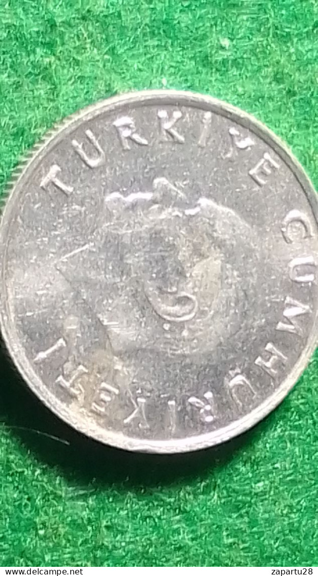 TÜRKİYE 1988--(NİKEL)        10   LİRA - Turquie