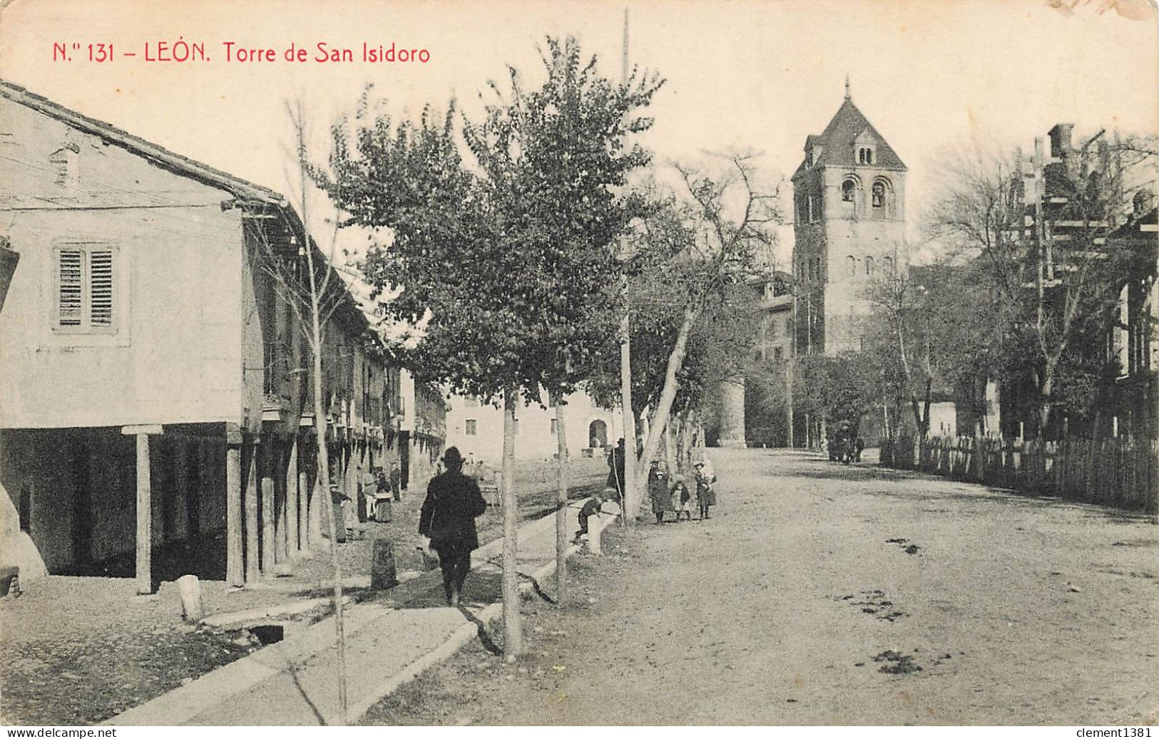 Leon Torre De San Isodoro - León