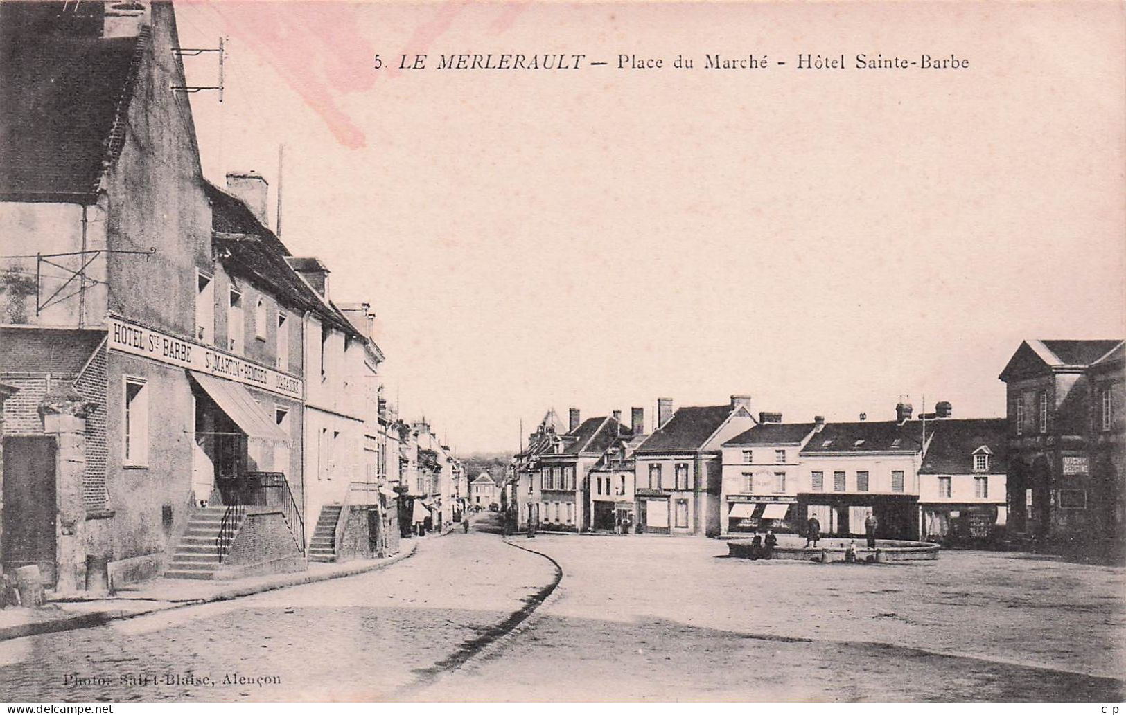 Le Merlerault - Place Du Marché - Hotel Sainte Barbe - CPA °J - Le Merlerault