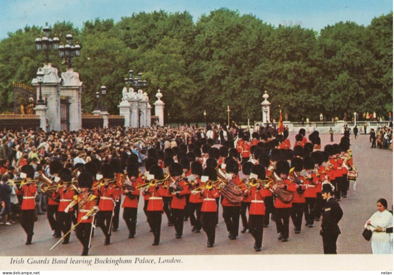 IRISH GUARDS BAND - Buckingham Palace