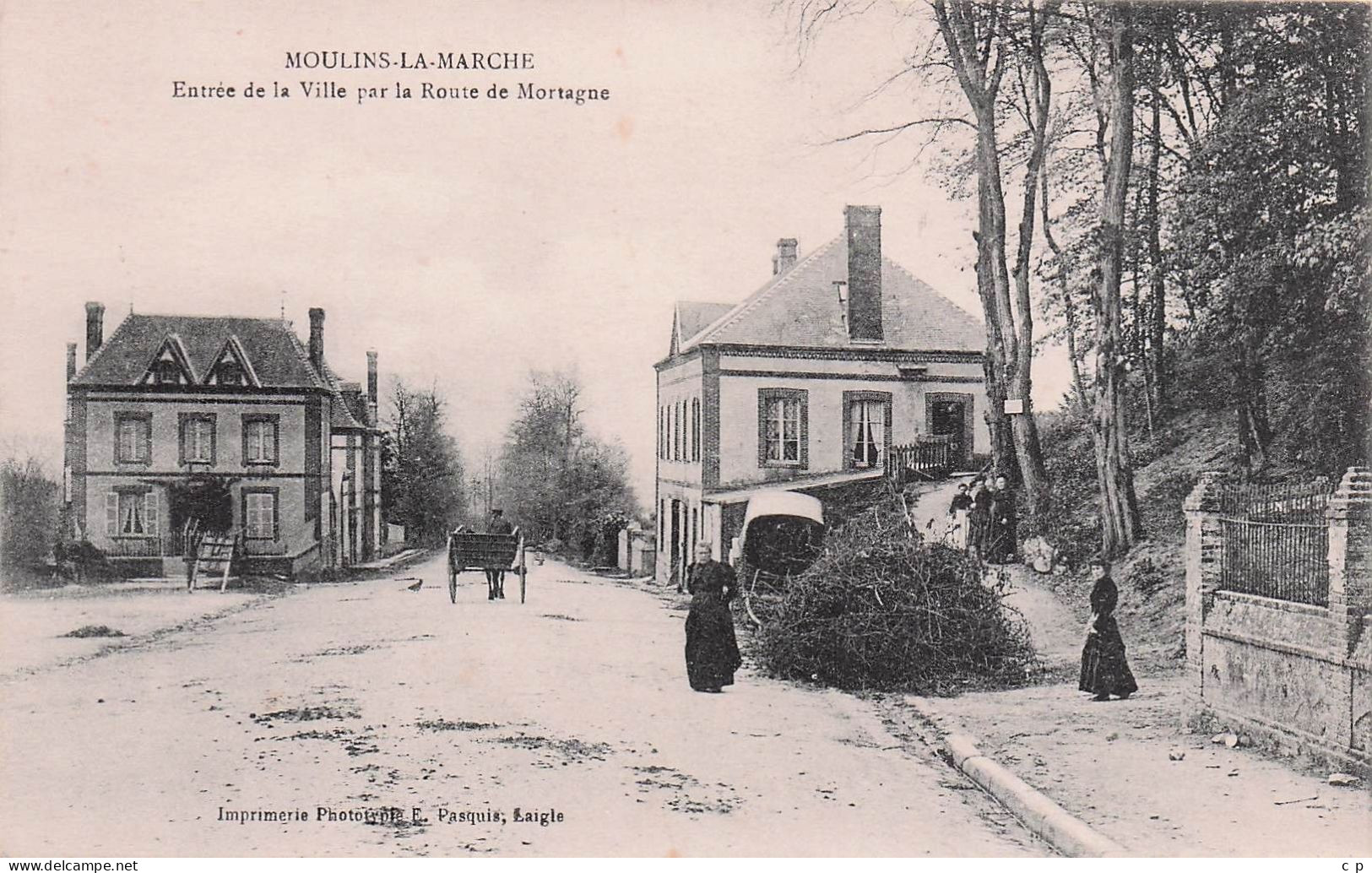 Moulins La Marche - Entree De La Ville - Route De Mortagne - CPA°J - Moulins La Marche