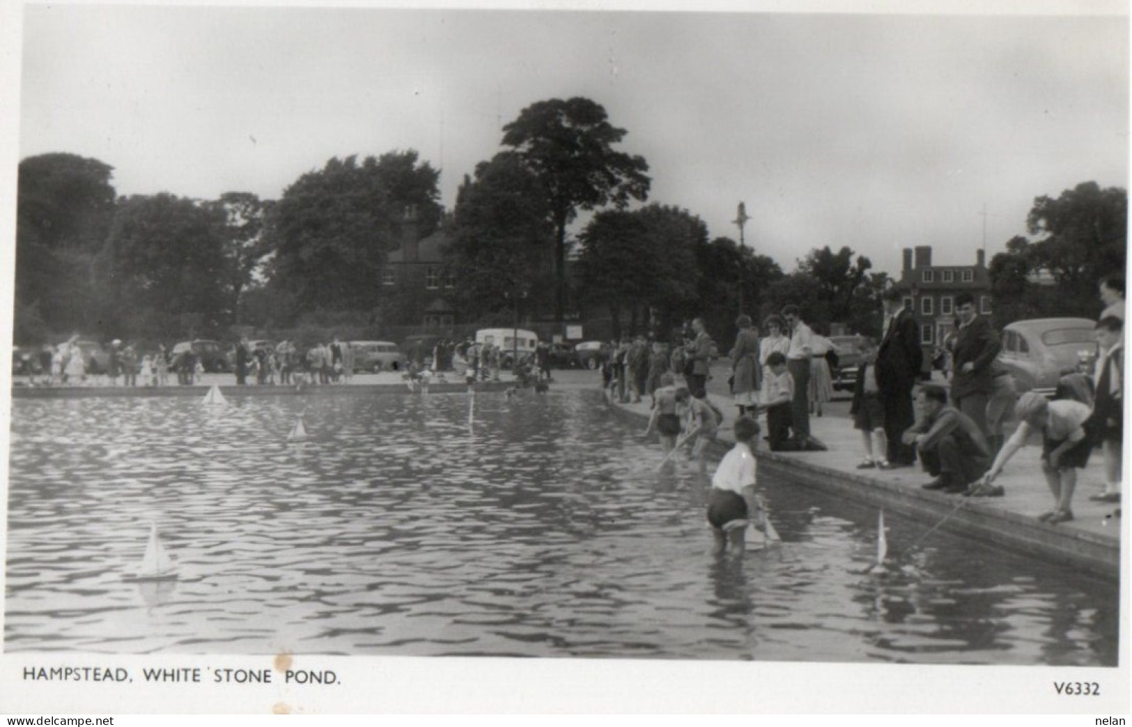 HAMPSTEAD WHITE STONE POND - London Suburbs