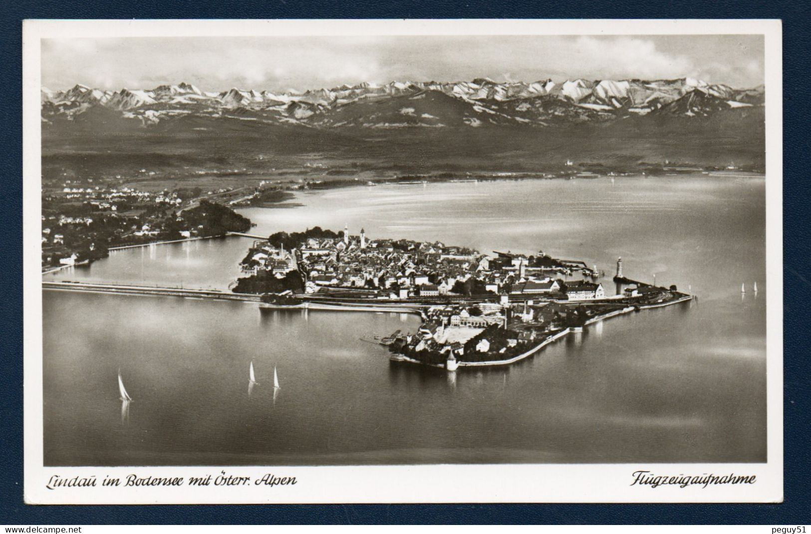 Allemagne. Lindau Im Bodensee. Vue Aérienne De L'île Située à L'est Du Lac De Constance. Alpes Autrichiennes. - Lindau A. Bodensee