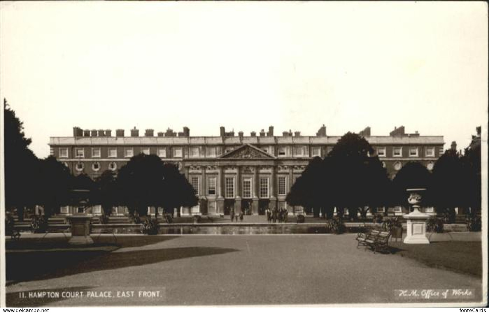 10989986 Hampton Court Palace East Front Hampton - Herefordshire