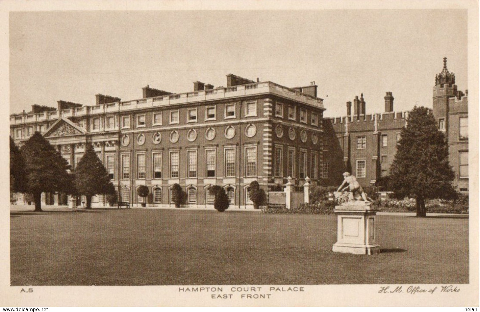 HAMPTON COURT PALACE - EAST FRONT - Middlesex