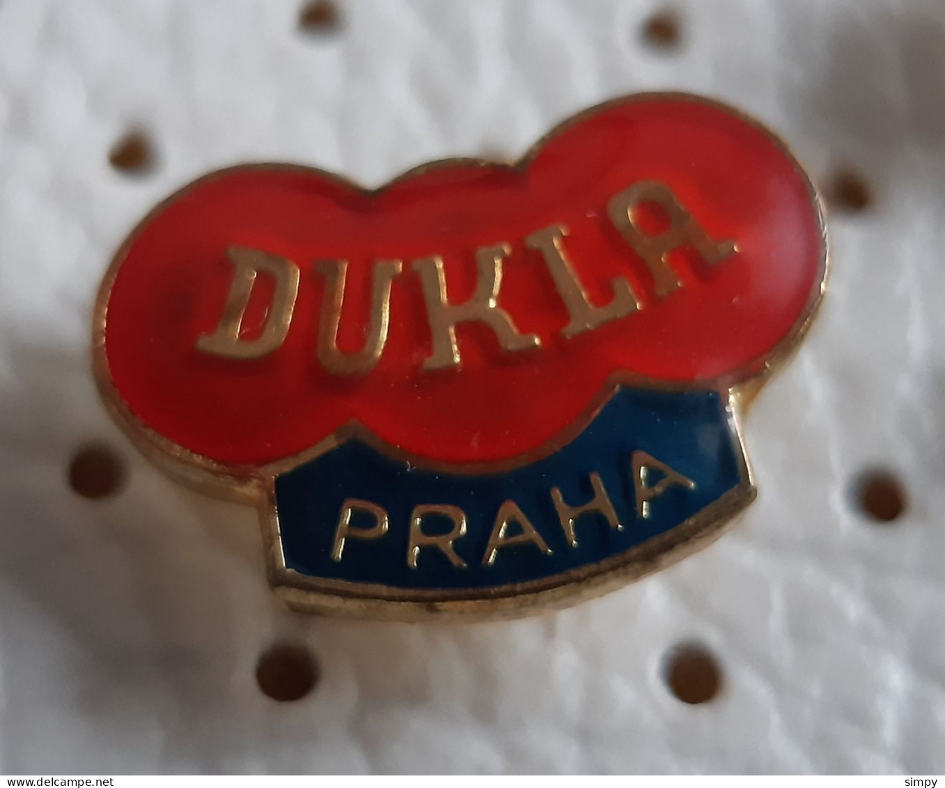 Football Club DUKLA Praha Prague Prag Czech Republic Pin - Football