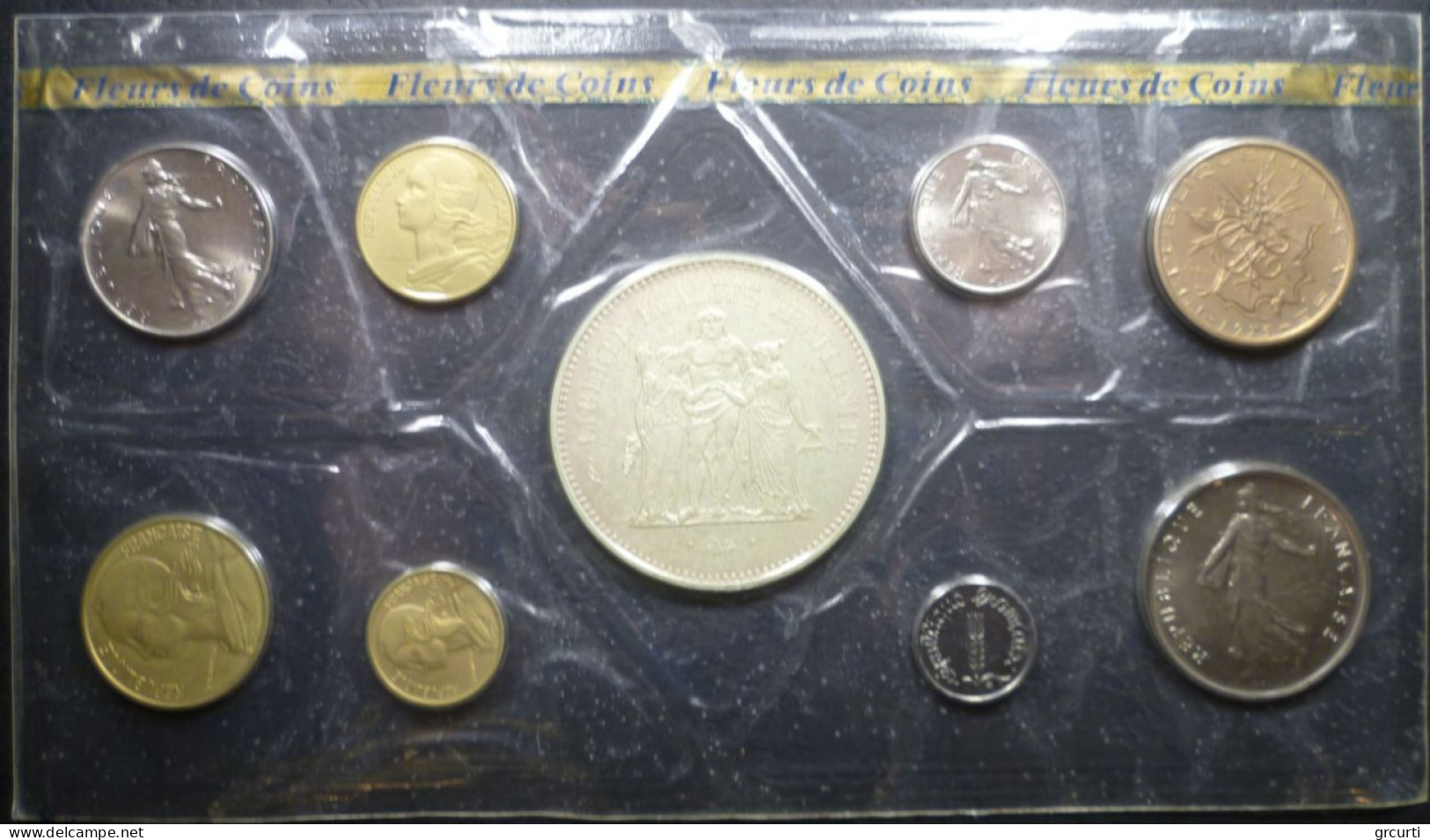 Francia - Set Fleurs De Coins 1975 - KM# SS12 - BU, BE, Astucci E Ripiani