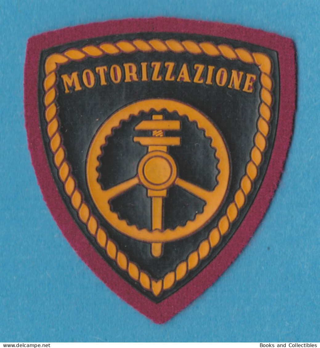 ITALIA ° Polizia Di Stato, Stemma In Gomma Su Feltro 58x65 Mm ° Reparto: MOTORIZZAZIONE * Rif. MLT-013 - Policia