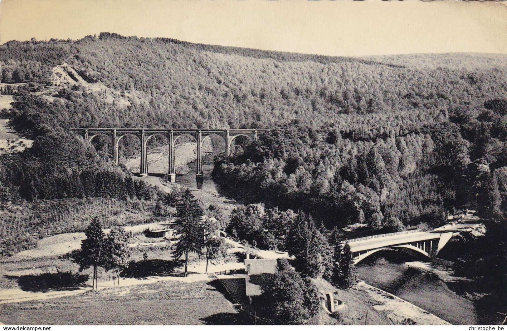 Herbeumont Sur Semois, Vue Prise Des Seniers Du Touring Club (pk86934) - Herbeumont