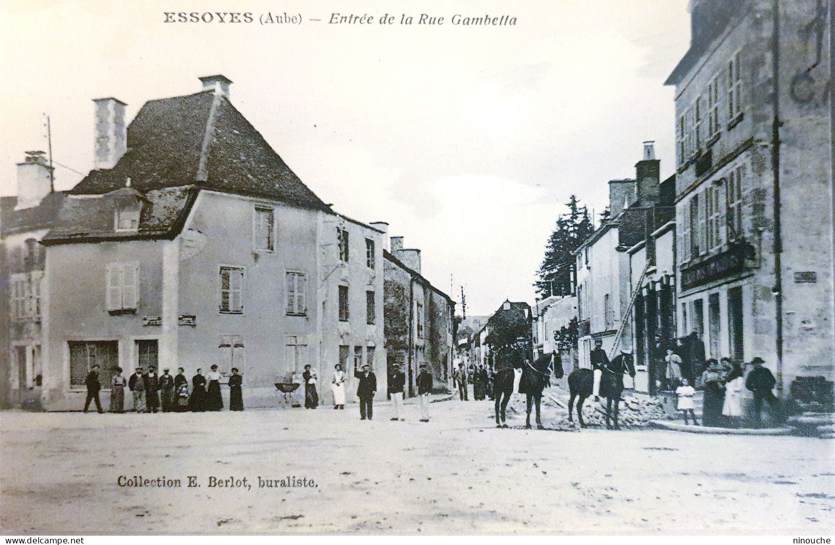 10 / ESSOYES / ENTRÉE DE LA RUE GAMBETTA / COLLECTION BERLOT BURALISTE - Essoyes