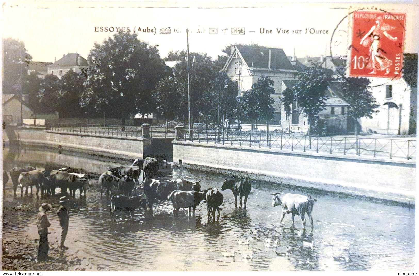 10 / ESSOYES / VUE SUR L'OURCE / VACHER / TROUPEAU DE VACHES - Essoyes