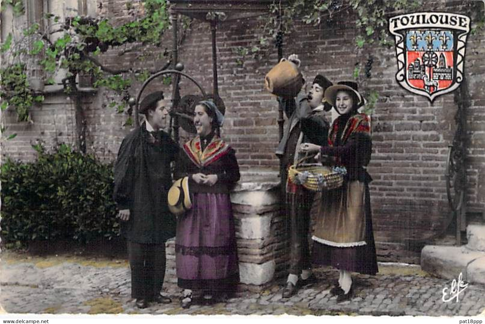 FOLKLORE Traditions - Lot De 15 CPSM Dentelées FRANCE (Personnages Et Costumes En Bon Plan) - 5 - 99 Cartoline
