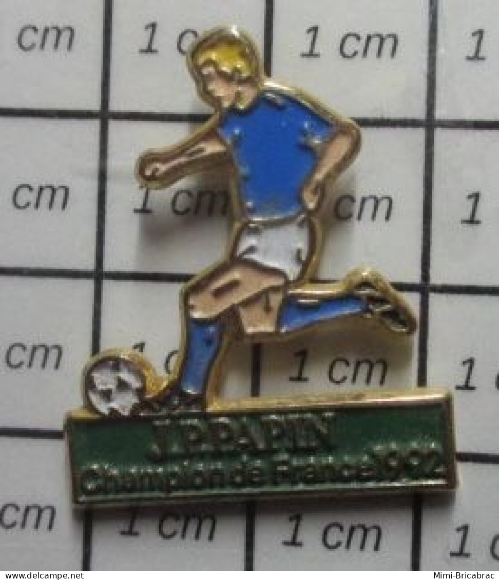 617 Pin's Pins / Beau Et Rare / SPORTS / FOOTBALL JP PAPIN OLYMPIQUE DE MARSEILLE CHAMPION DE FRANCE 92 - Football