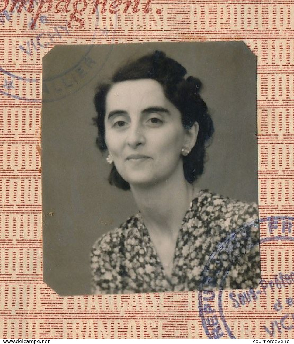 FRANCE - Passeport à L'étranger 60F Vichy (Allier) 1946 + 500f (sans Légende) Pour Renouvellement + Visa Suisse - Storia Postale