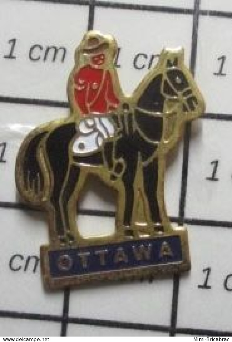 617  Pin's Pins / Beau Et Rare / THEME : POLICE / CANADA POLICE MONTEE OTTAWA - Police