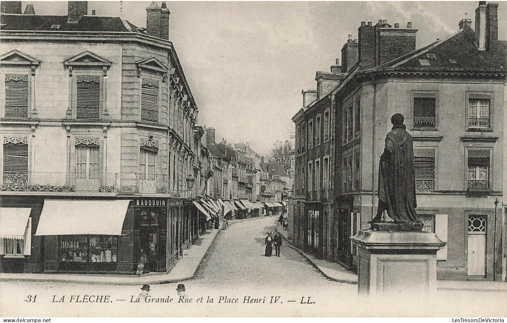 FRANCE - La Flèche - La Grande Rue Et La Place Henri IV - LL - Carte Postale Ancienne - La Fleche