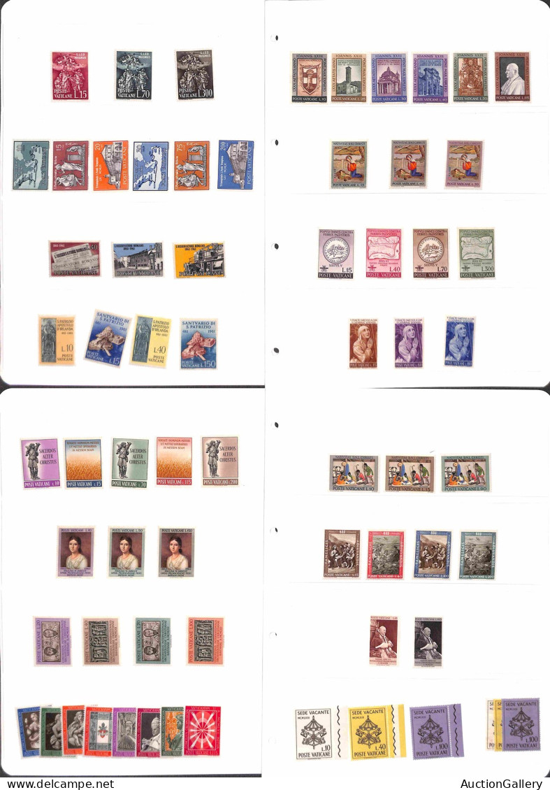 VATICANO - VATICANO - 1958/1977 - Collezione Completa Dei Valori Emessi Nel Periodo Montata In Elegante Album Leuchtturm - Andere & Zonder Classificatie
